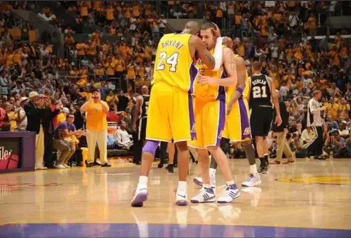 MCEWg, 仰卧撑 MCEWg, 仰卧撑