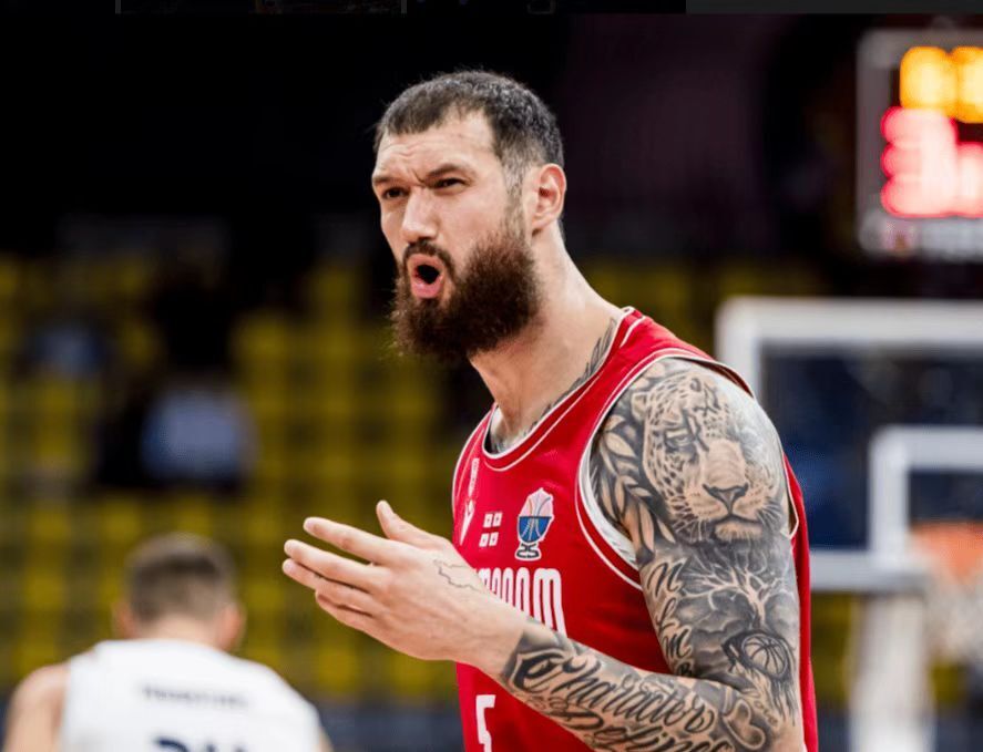 该给东契奇 该给东契奇