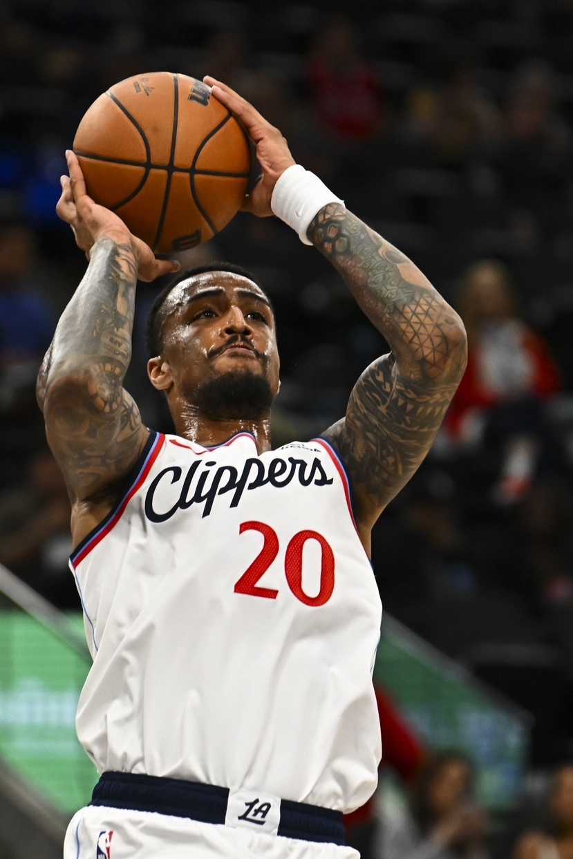 爵士, 努尔基奇, 轰乱炸单节